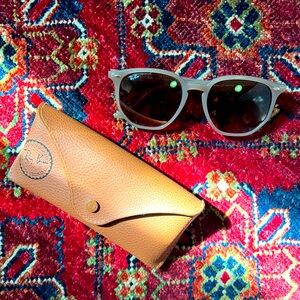 RB4305 - Ray Ban Sunglasses